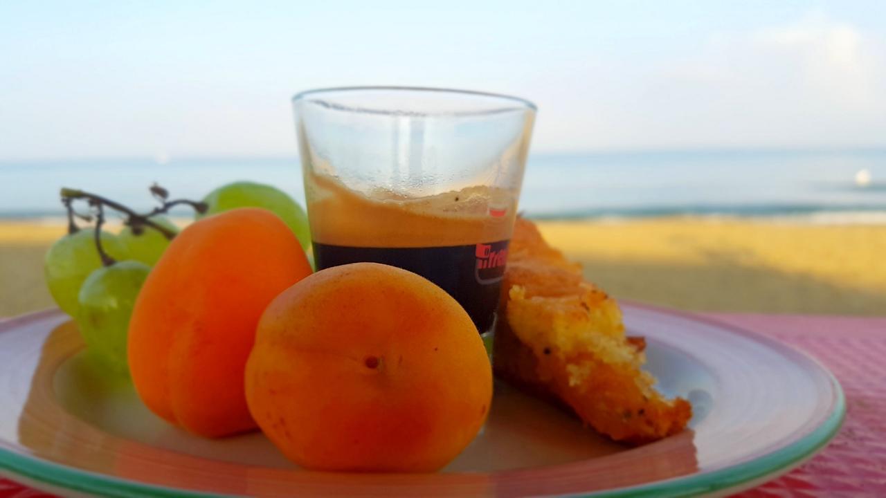 Hotel Villa Tramonto Direttamente Sul Mare San Vincenzo Ngoại thất bức ảnh